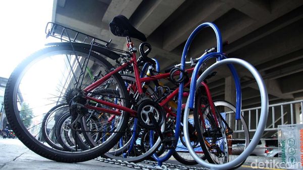 Asyik! Ada Parkir Sepeda Gratis untuk Penumpang MRT
