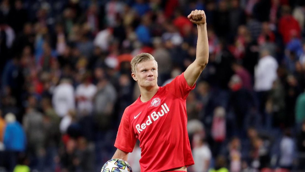 Erling Haaland langsung bikin hat-trick pada laga debut di Liga Champions (REUTERS/Leonhard Foeger)