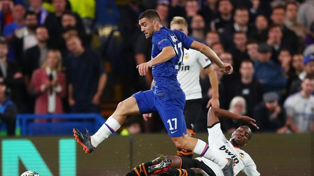 Chelsea kalah di kandang meski mendominasi laga menjadi pelajaran kejam untuk pemain (REUTERS/Eddie Keogh)