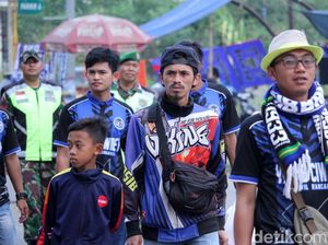 Jelang Lawan Arema, Kapten Persib kepada Bobotoh: Ayo Birukan Stadion!