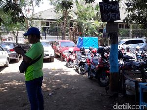 Pengobatan Alternatif Ningsih Tinampi Datangkan Rezeki bagi Warga Pengobatan Alternatif Ningsih Tinampi Datangkan Rezeki bagi Warga