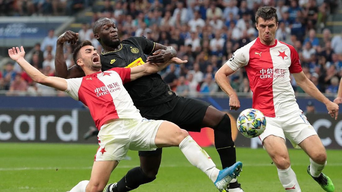 Inter Milan diimbangi Slavia Praha di matchday 1 Liga Champions. (Foto: Emilio Andreoli/Getty Images)