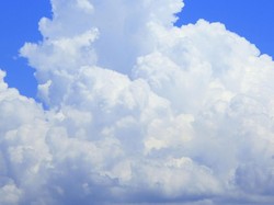 Analisis LAPAN soal Hujan Tak Turun di Bandung Saat Imlek 2021