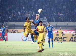 Imbang Lawan Semen Padang, Robert Rene: Persib Lamban