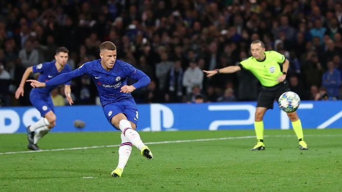 Ross Barley gagal penalti, Chelsea kalah 0-1 dari Valencia (Foto: REUTERS/Eddie Keogh) Ross Barley gagal penalti, Chelsea kalah 0-1 dari Valencia (Foto: REUTERS/Eddie Keogh)