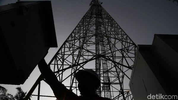 Melihat Perawatan Tower TBIG di Kepulauan Seribu