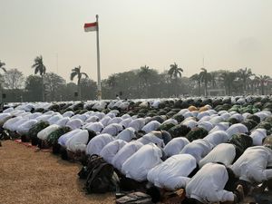 Salat Minta Hujan, Gubernur Sumsel Harap Tak Saling Salahkan soal Karhutla