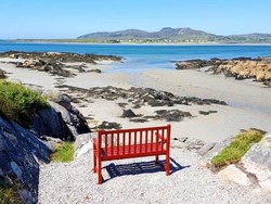 Kursi Pantai Ini Dijual Rp 8,7 Miliar, Apa Istimewanya?