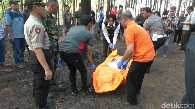 Pekerja Tewas Terbakar Saat Bakar Sampah di Lahan Perhutani Purwakarta Pekerja Tewas Terbakar Saat Bakar Sampah di Lahan Perhutani Purwakarta