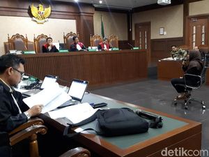 Sekretaris Bowo Sidik Dicecar soal Proposal Pembangunan Pasar di Sulut Sekretaris Bowo Sidik Dicecar soal Proposal Pembangunan Pasar di Sulut