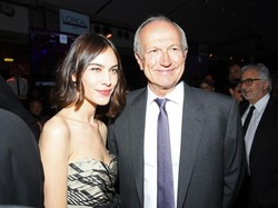 Suruh Wanita Pakai Makeup Lebih Tebal, Bos LOreal Dikritik Politisi