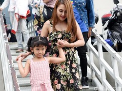 Ayu Ting Ting Belum Izinkan Bilqis Terjun Ke Industri Hiburan