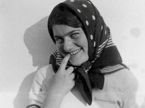 Catatan Harian Anne Frank Polandia Akhirnya Terbit Pasca 70 Tahun Catatan Harian Anne Frank Polandia Akhirnya Terbit Pasca 70 Tahun