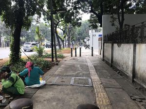 Tak Lagi di Trotoar Kebon Sirih, Para Pencari Suaka Kembali ke Kalideres Tak Lagi di Trotoar Kebon Sirih, Para Pencari Suaka Kembali ke Kalideres