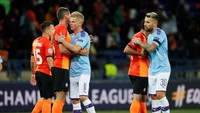 Di sisa waktu yang ada kedua tim gagal mencetak gol tambahan. City berhasil mengakhiri laga dengan kemenangan 3-0.