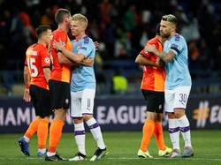 Di sisa waktu yang ada kedua tim gagal mencetak gol tambahan. City berhasil mengakhiri laga dengan kemenangan 3-0.