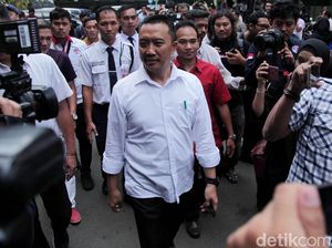 Temui Pegawai Kemenpora, Imam Nahrawi Sekaligus Minta Maaf dan Pamit