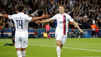 Thomas Meunier merayakan golnya. REUTERS/Charles Platiau.