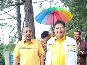 Golkar Jatim Ungkap Alasan Dukung Airlangga Jadi Ketum Lagi Golkar Jatim Ungkap Alasan Dukung Airlangga Jadi Ketum Lagi