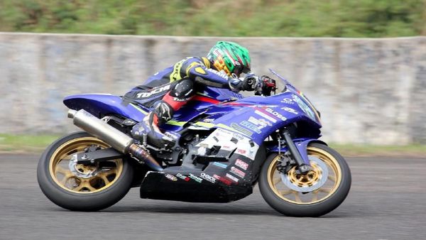 Uji Ketahanan Ban IRC di Lintasan Balap