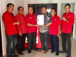 Bupati Petahana Ambil Formulir Bacabup Sragen Lewat PDIP