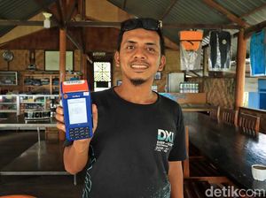 Suka Duka Putra Daerah Populerkan Surfing di Sinabang