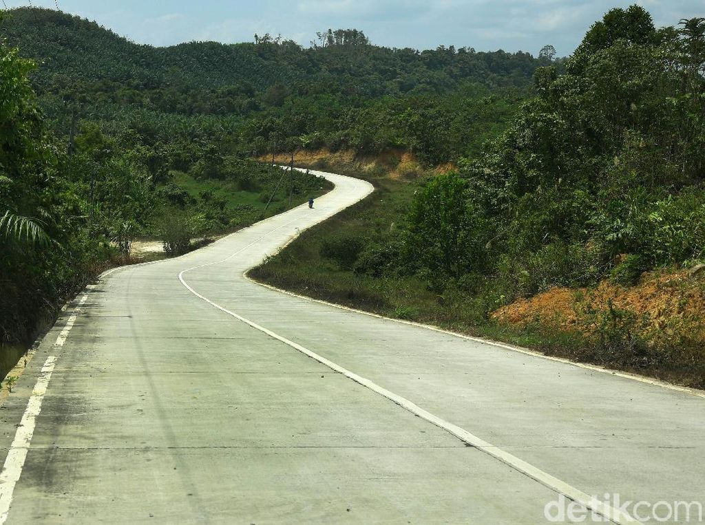Pemerintah Siapkan Rp 300 M Bangun Jalan Pertama Ibu Kota Baru Pemerintah Siapkan Rp 300 M Bangun Jalan Pertama Ibu Kota Baru