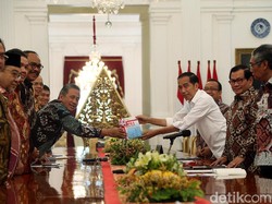 Jokowi Juga Terima Laporan Keuangan Garuda yang Dipoles