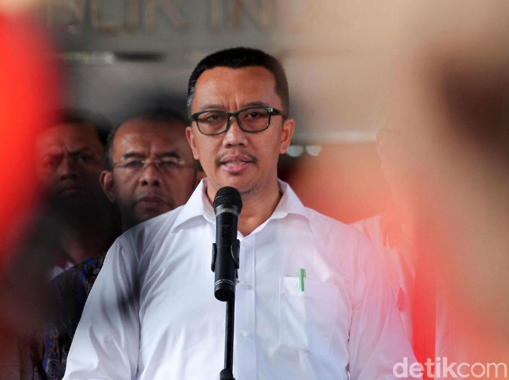 Imam Nahrawi Mundur dari Menpora, Jokowi Tunjuk Plt atau Pejabat Definitif?