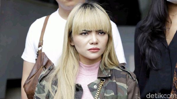 Ekspresi Sangar Dinar Candy Usai Foto Vulgarnya Disebar