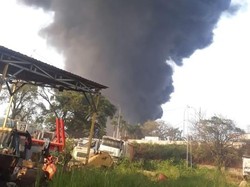 Lapak Pengolahan Plastik di Jakbar Terbakar, 18 Mobil Damkar Meluncur