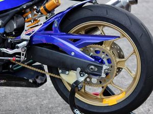 Berapa Tekanan Angin yang Pas untuk Motor Matik dan Motor Sport?