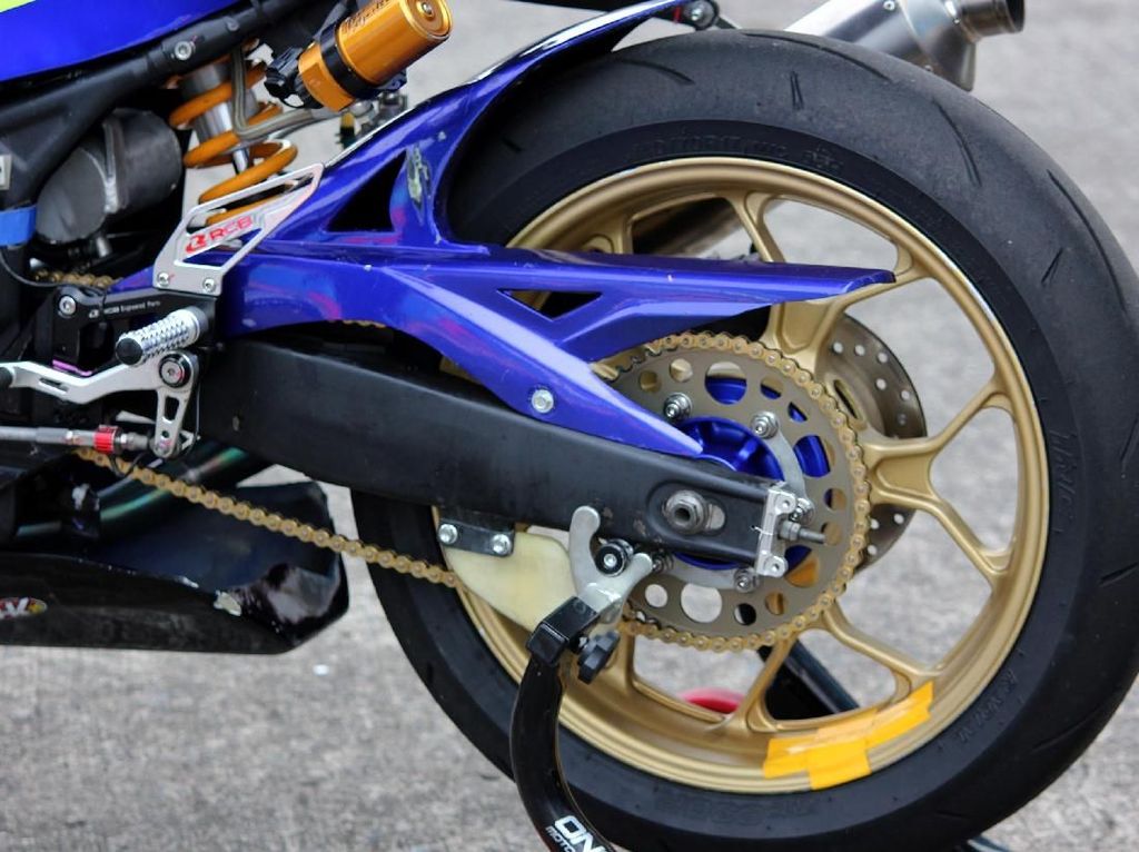 Berapa Tekanan Angin yang Pas untuk Motor Matik dan Motor Sport? Berapa Tekanan Angin yang Pas untuk Motor Matik dan Motor Sport?