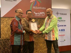 Hutama Karya Kembali Sabet Penghargaan Nusantara CSR Awards Hutama Karya Kembali Sabet Penghargaan Nusantara CSR Awards