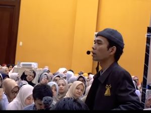 4 Nasihat Ustaz Abdul Somad untuk Ammar Zoni 4 Nasihat Ustaz Abdul Somad untuk Ammar Zoni