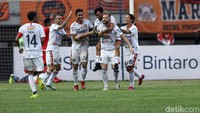 Tampil dominan sepanjang laga, Bali United bisa memecah kebuntuan pada menit ke-72. Melvin Platje yang menerima umpan dari Stefano Lilipaly melepaskan tembakan terukur ke gawang.