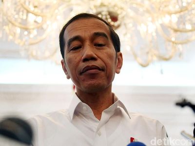 Ekspresi Jokowi Usai Menpora Lapor Mengundurkan Diri