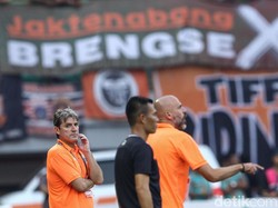 Persija Pecat Julio Banuelos!