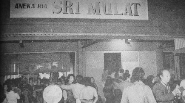 Aksi Srimulat selalu menarik penonton untuk datang.
