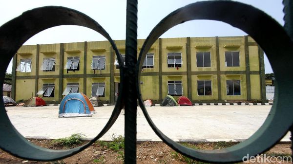 Para Pencari Suaka Kembali ke Kalideres Usai Penuhi Kebon Sirih