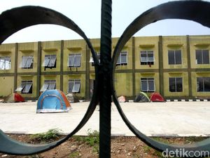 Para Pencari Suaka Kembali ke Kalideres Usai Penuhi Kebon Sirih Para Pencari Suaka Kembali ke Kalideres Usai Penuhi Kebon Sirih