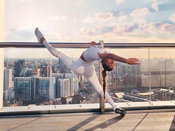 Gaya Seksi Sara, Penari yang Jadi Pacar Pesepakbola Manchester City