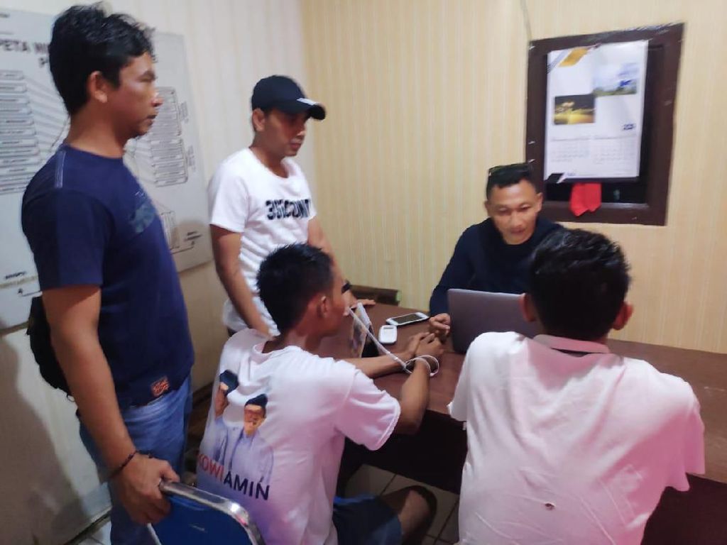 2 Pelaku Utama Pembunuhan Remaja dalam Karung di Blora Ditangkap 2 Pelaku Utama Pembunuhan Remaja dalam Karung di Blora Ditangkap