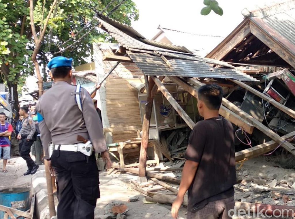 1 Korban Truk Rem Blong di Sukabumi Meninggal 1 Korban Truk Rem Blong di Sukabumi Meninggal