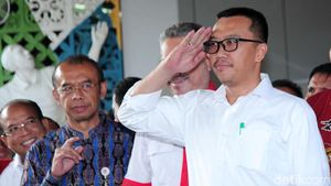 Ekspresi Imam Nahrawi Saat Umumkan Mundur dari Menpora