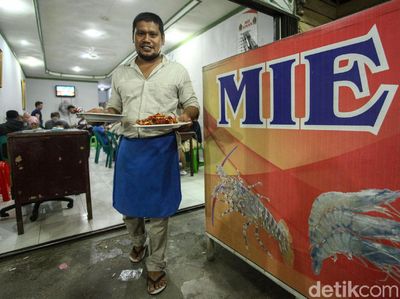 Laris Manis Bisnis Makanan Khas Tanah Rencong