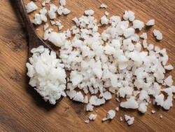 Viral Warga Usir Pocong Pakai Garam, 5 Makanan Ini Dipercaya Bisa Usir Hantu