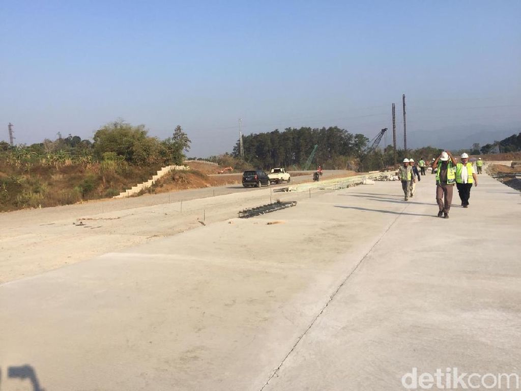 Pembangunan Proyek Tol Semarang-Demak Rp 15 T Diteken Pembangunan Proyek Tol Semarang-Demak Rp 15 T Diteken