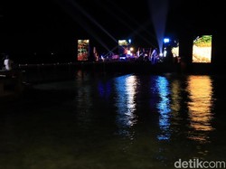 Festival Musik Kepulauan Seribu Pakai Panggung di Atas Laut!