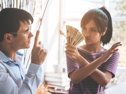 Etika Pinjam Uang Tanpa Rusak Hubungan Teman atau Keluarga